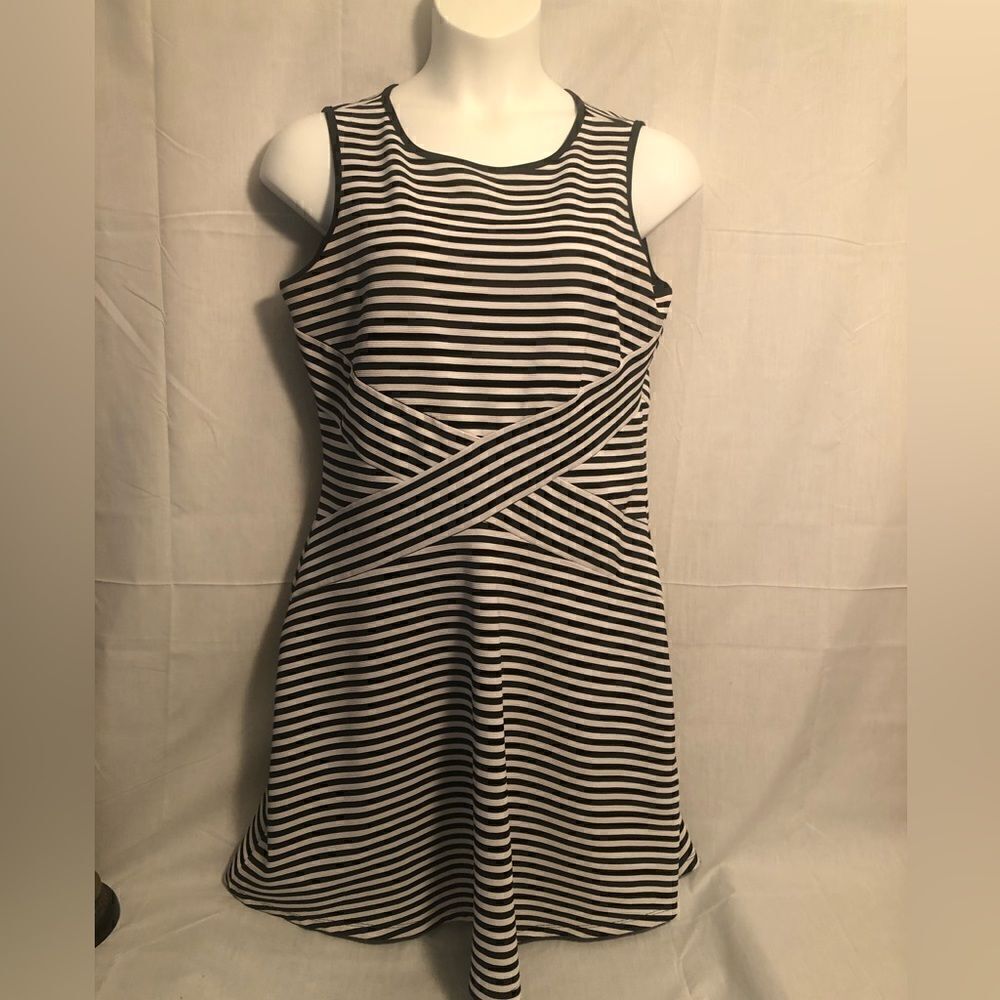 New York & Company Stretch Nautical Striped sleeveless dress. Large. Blue White